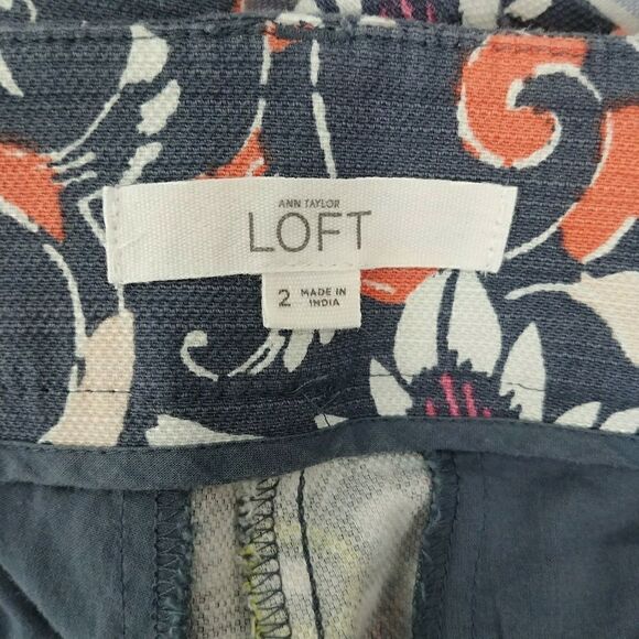 Ann Taylor Loft The Riviera Shorts Floral 2 Blie - Picture 4 of 5